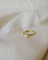 Ring Gold White Pearl Sima