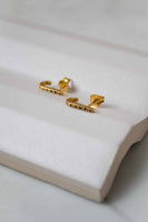 Color Shiny Curved Stud Gold