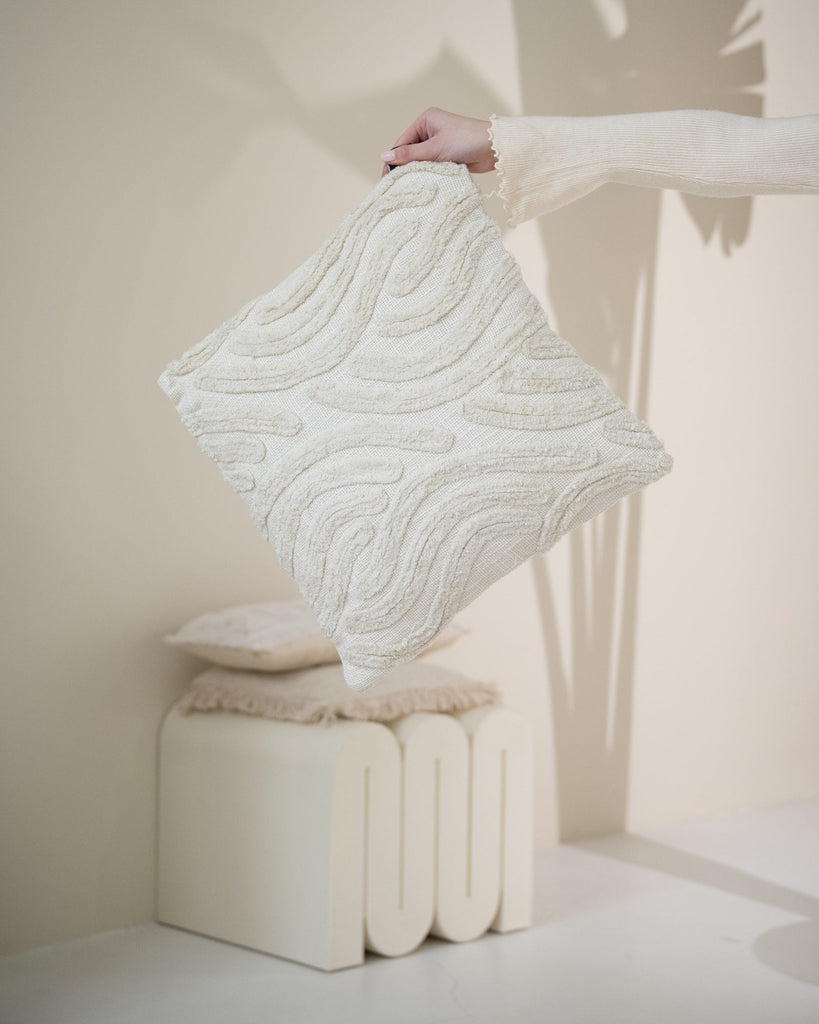 Cushion Paros Dove White - Things I Like Things I Love