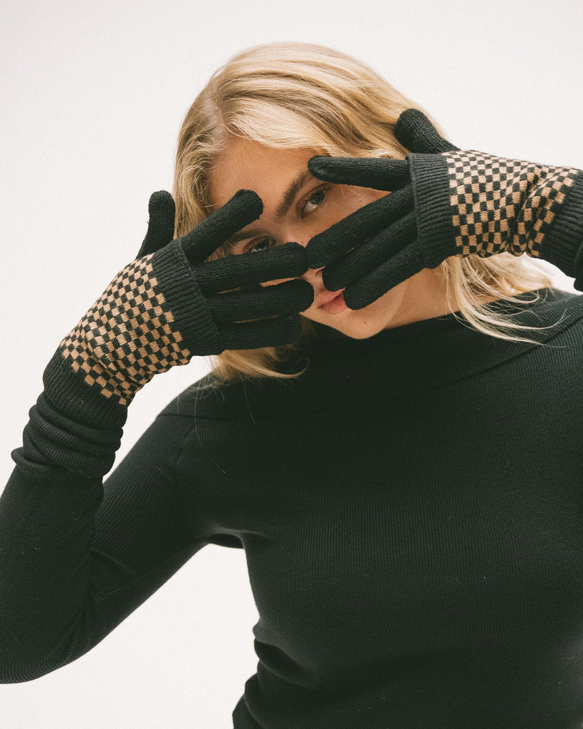 Gloves Checkered Black Camel - Things I Like Things I Love